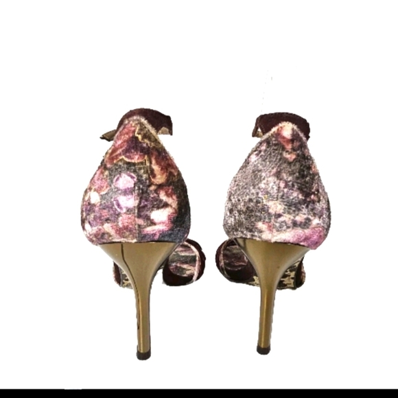 Carlos Santana 8.5 M Prowler Velvet Open Toe Sling Back Gold Heels Sandals - Picture 4 of 14